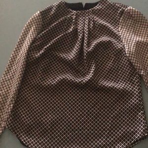 I love Ronson black and white blouse